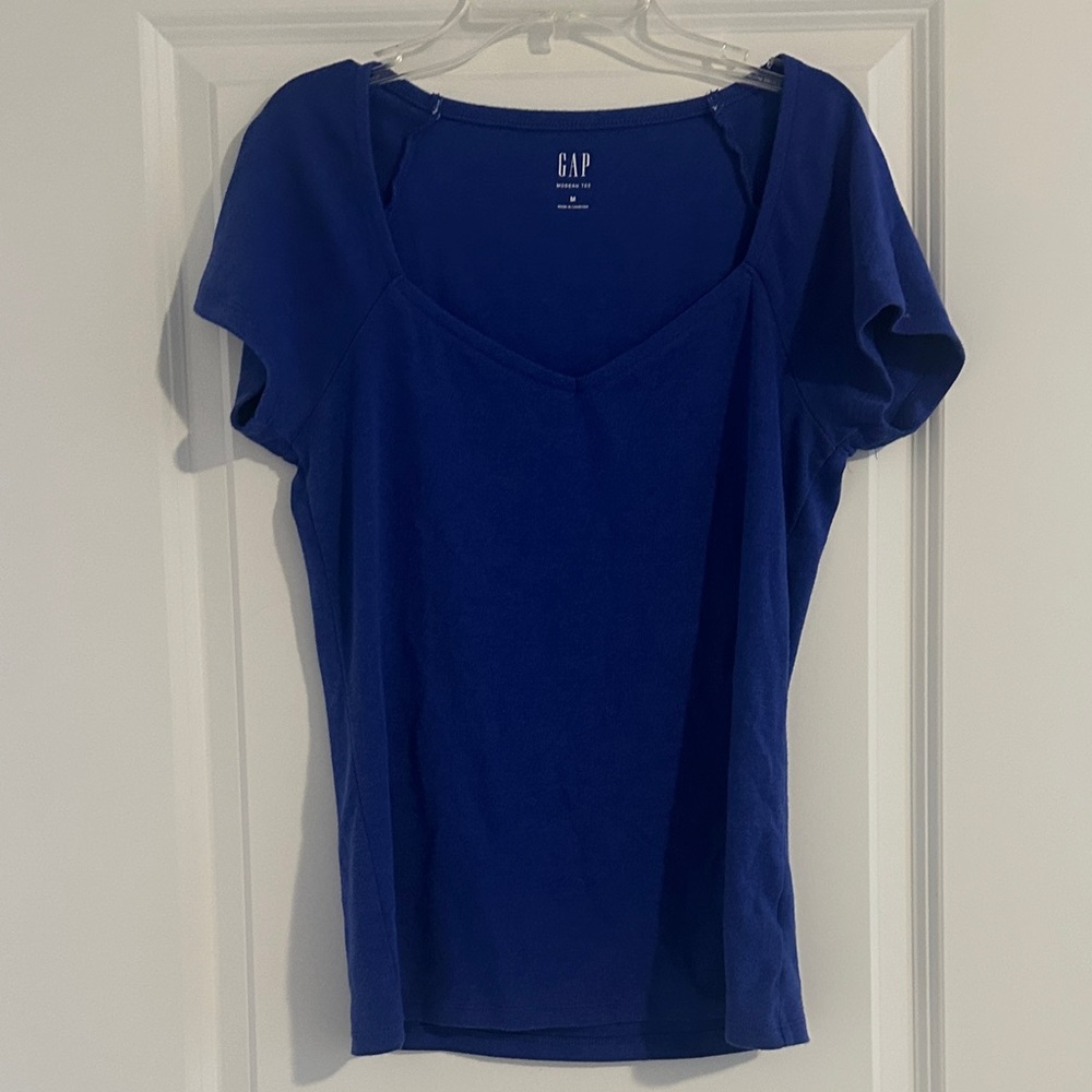 GAP short sleeve blue top